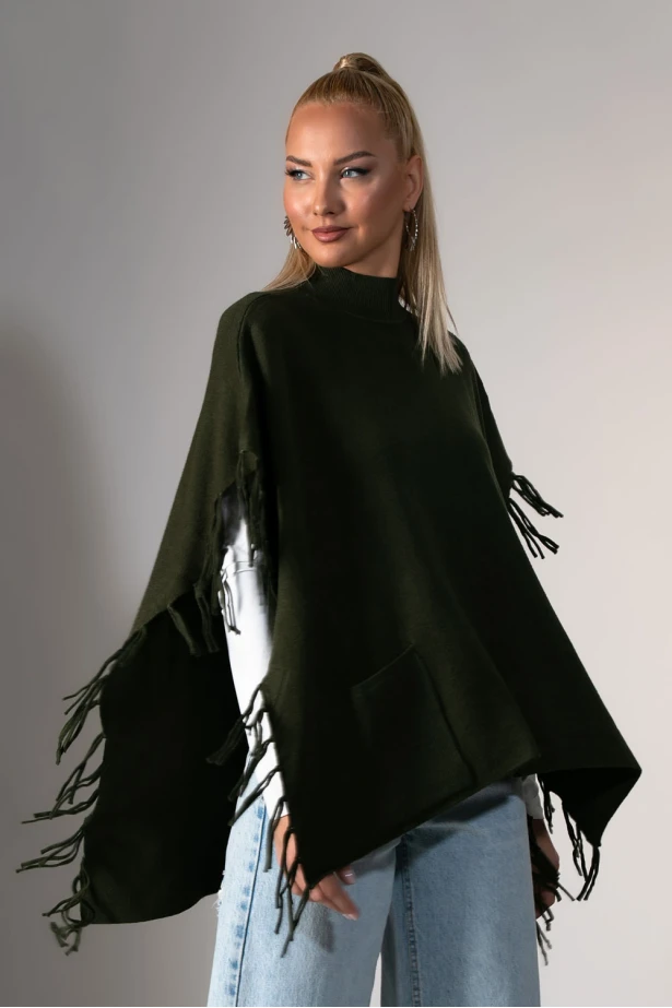 Πόντσο με κρόσια χακί