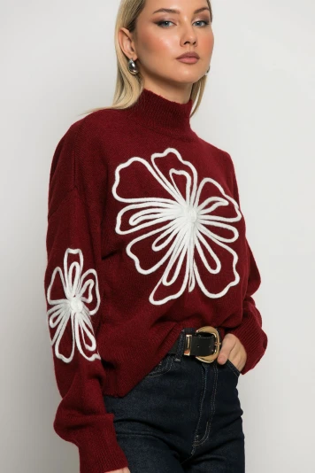 Πλεκτό με ψηλό λαιμό και pach flower γκρι