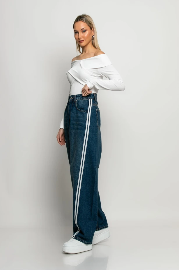 Baggy jean wide leg με λοξές ρίγες στο πλάι μπλε Baggy jean wide leg με λοξές ρίγες στο πλάι μπλε