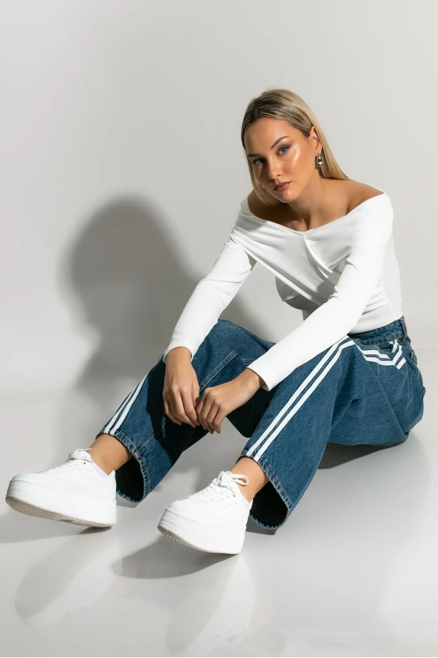 Baggy jean wide leg με λοξές ρίγες στο πλάι μπλε Baggy jean wide leg με λοξές ρίγες στο πλάι μπλε