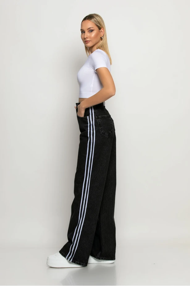 Jean wide leg με ρίγες στο πλάι μαύρο Jean wide leg με ρίγες στο πλάι μαύρο