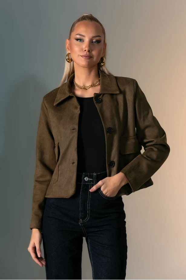 Cropped σακάκι σουέντ με βάτες χακί