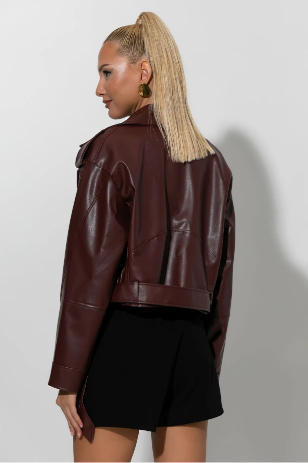 Jacket δερματίνη με ζώνη και φερμουάρ μπορντό Jacket δερματίνη με ζώνη και φερμουάρ μπορντό