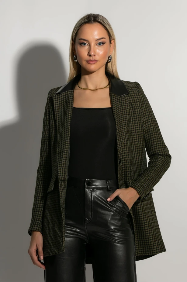 Blazer πιε ντε πουλ με δερματίνη γιακά χακί Blazer πιε ντε πουλ με δερματίνη γιακά χακί