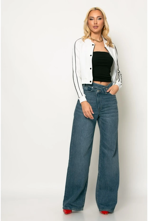 Cropped jacket με ρίγες στα μανίκια λευκό