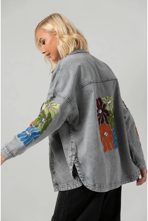 Jean jacket oversized με κεντητά λουλούδια γκρι