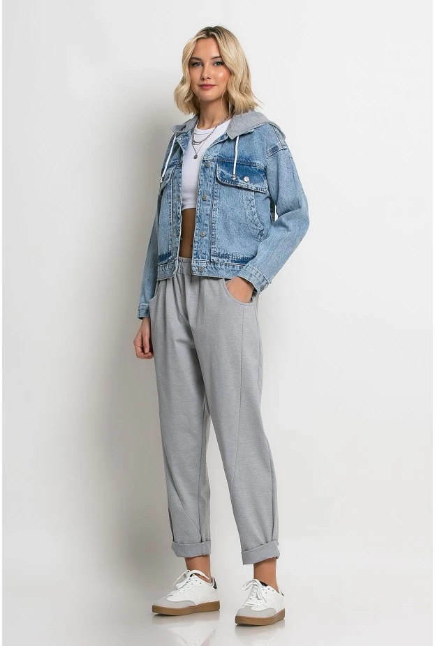 Jean jacket με μεγάλες τσέπες και αποσπώμενη κουκούλα μπλε ανοιχτό