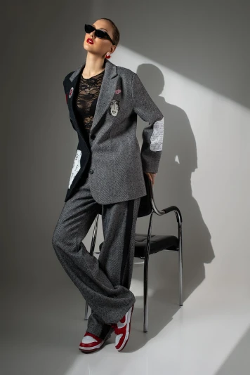 Blazer με mix υφών ψαροκόκκαλο και τζιν μαύρο