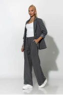 Σετ ριγέ παντελόνα και blazer με βάτες γκρι Σετ ριγέ παντελόνα και blazer με βάτες γκρι