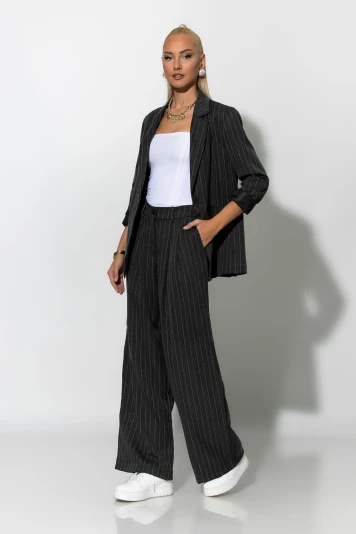 Σετ ριγέ παντελόνα και blazer με βάτες μαύρο