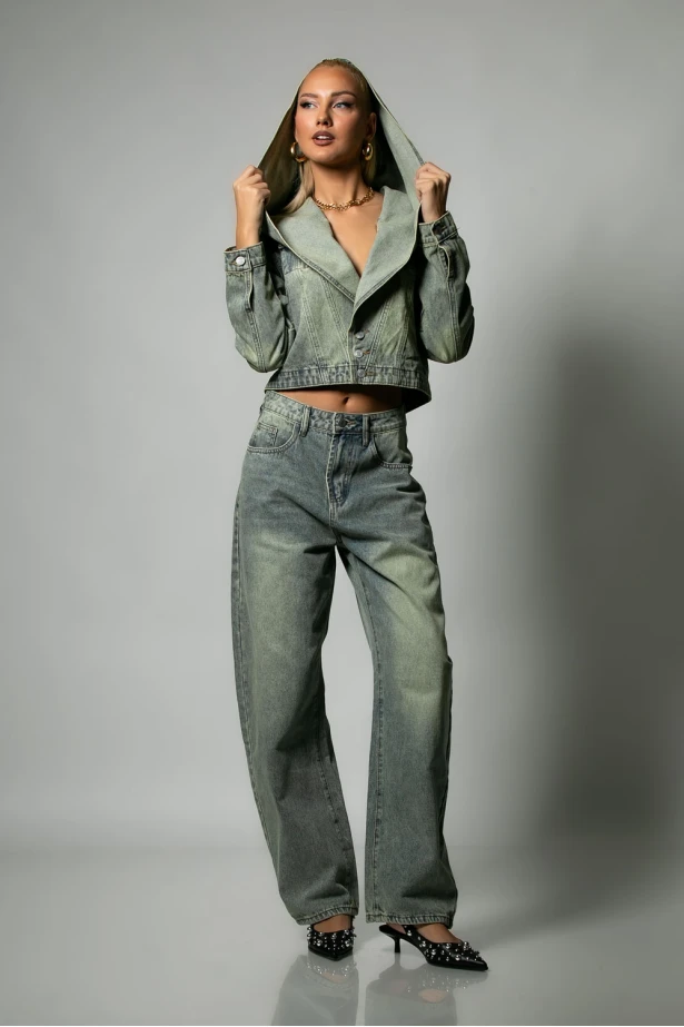 Σετ jean cropped jacket με μεγάλη κουκούλα και jean παντελόνι loose μπλε ανοιχτό