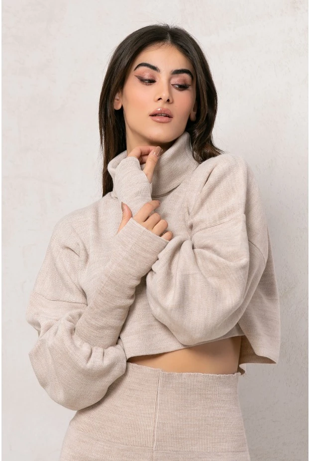 Πλεκτό σετ με παντελόνι και crop top μπλούζα μπέζ